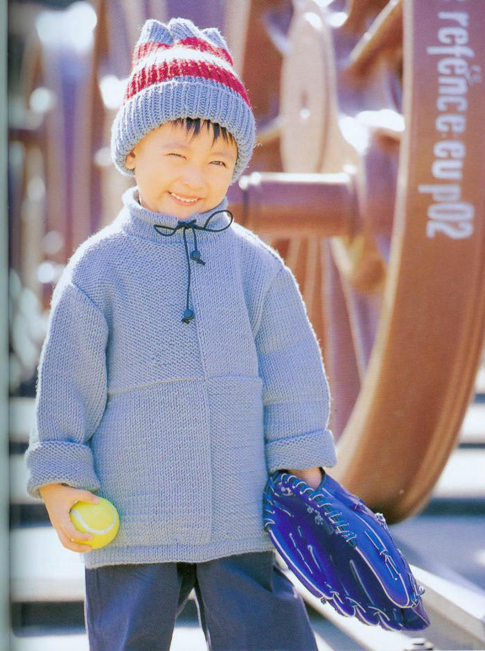 粗针织儿童棒针系带高领套头毛衣与帽子