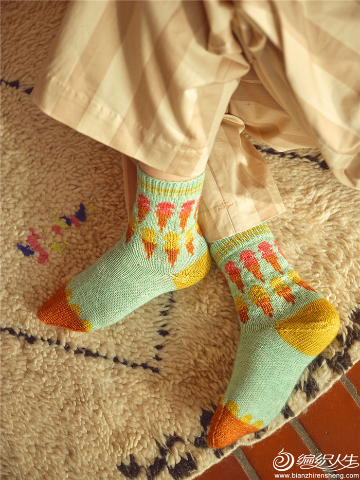 Socks à La Mode（By:Jacquline Rivera)  夏日主题冰淇淋图案棒针袜子