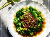 引用 學(xué)會(huì)一種調(diào)味汁，可配百變青菜——蠔油西蘭花