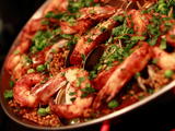 [轉載]用盤子做出來的世界名吃【西班牙海鮮飯Paella】(實拍制作過程)