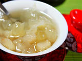皂角米雪梨銀耳燉--養(yǎng)顏去燥
