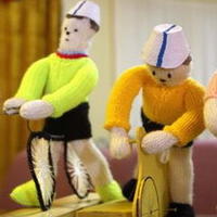 英国针织组编织环法自行车赛人物