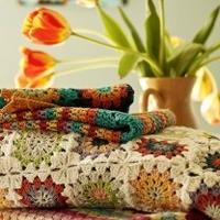 对编织达人来说 五彩的编织毯你怎能错过？