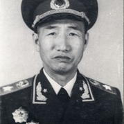布衣元帥徐向前 會(huì)織毛衣的元帥