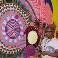 美国艺术家Xenobia Bailey与她的钩针曼荼罗