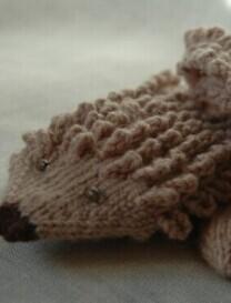 可爱的刺猬造型手套编织教程