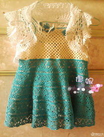 2-3岁女童钩编服饰套装 背带葱裙加桌布衣