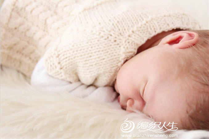 萌化了有没有，极致的柔软才会让宝贝如此香甜的安睡着！