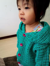 两岁女童钩针编织连帽开衫