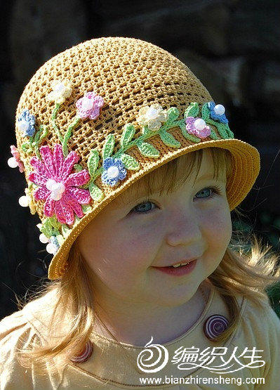 渔夫帽，花朵点缀，这种款式夏天遮掩真是太好了