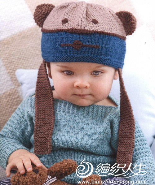 配色织棒针宝宝帽，两条耷拉的带子更添呆萌。