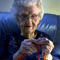 动手编织成为百岁老人长寿祕诀之一
