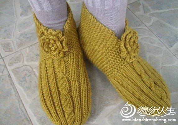 手工编织美丽的毛线地板袜