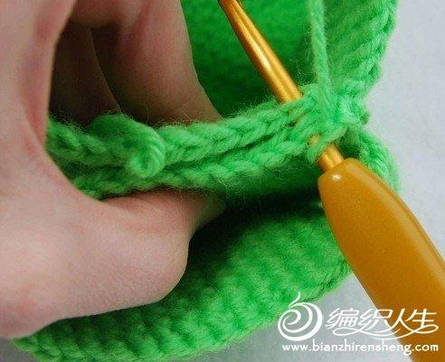 手工编织可爱的毛线恐龙木偶过程图