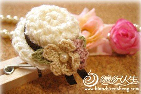 来自日本的一些手工编织的精美小配饰
