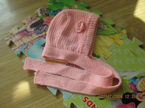 [儿童服饰] 多种不同颜色，不同样式的帽子，很实用。