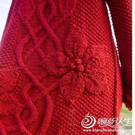 后背花形长款红毛衣的编织教程