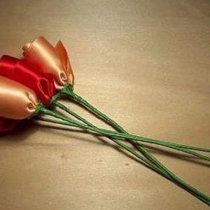 手工制作漂亮的丝带玫瑰花