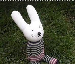手工制作兔子袜子娃娃作品欣赏
