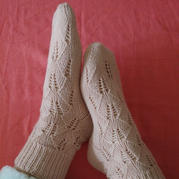 棒針鏤空蕾絲葉子花毛線襪 詳細織襪子編織過程