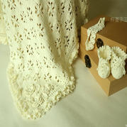 送新生儿的礼物 钩针编织婴儿三件套之纯色花朵婴儿毯