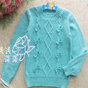 儿童手编毛衣款式之轻盈水蓝色棒针蝴蝶结套头毛衣