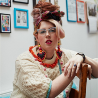 对编织有着强烈偏执狂热的英国另类毛衣设计师Katie Jones