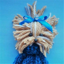 少量毛线轻松做可用于围巾毛衣发饰的可爱狗狗装饰