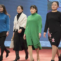 编织生活 | 不一样的三八妇女节 美丽T台秀出编织风彩