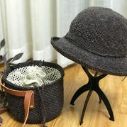 夏日風情 鉤針編織真絲棉草包包+漁夫帽