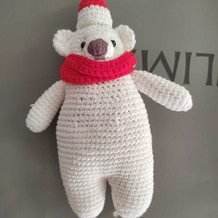 戴圣诞帽的可爱钩针北极熊小玩偶编织图解