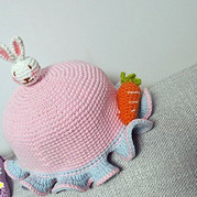 波浪邊帽檐的可愛鉤針兔寶萌帽