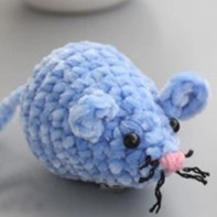 小老鼠(6-5)雪尼尔绒线编织钩针卡通动物挂件编织视频教程