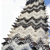 Fleece暖冬 雙色毛線交替編織棒針鏤空花圍巾