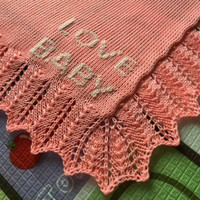 LOVE BABY 简约实用蕾丝花边棒针宝宝盖毯