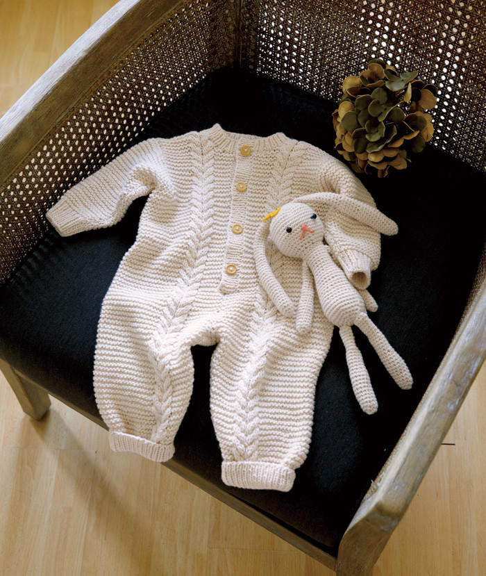 软萌萌婴幼儿棒针羊毛开襟连体衣编织图解含配套兔子玩偶一枚